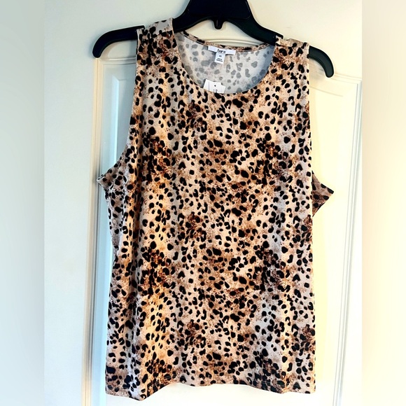 New! Bar III Animal Print Sleeveless Rayon & Spandex Blouse Women’s Size 2X - Picture 1 of 11